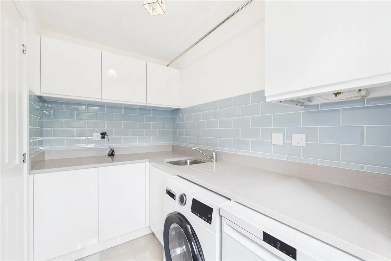 Fullbrook Avenue, Spencers Wood, RG7, photo 7