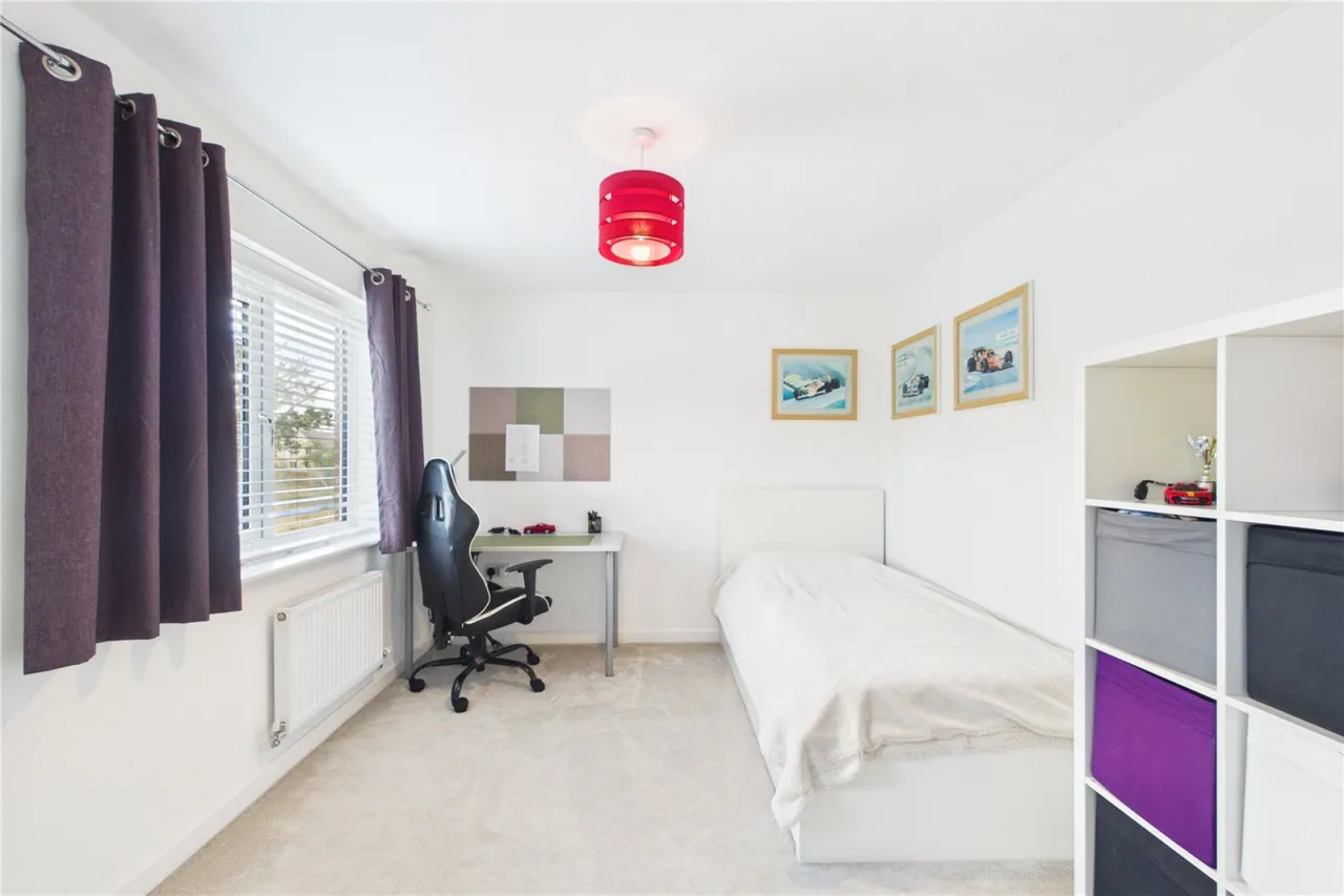 Fullbrook Avenue, Spencers Wood, RG7, photo 15