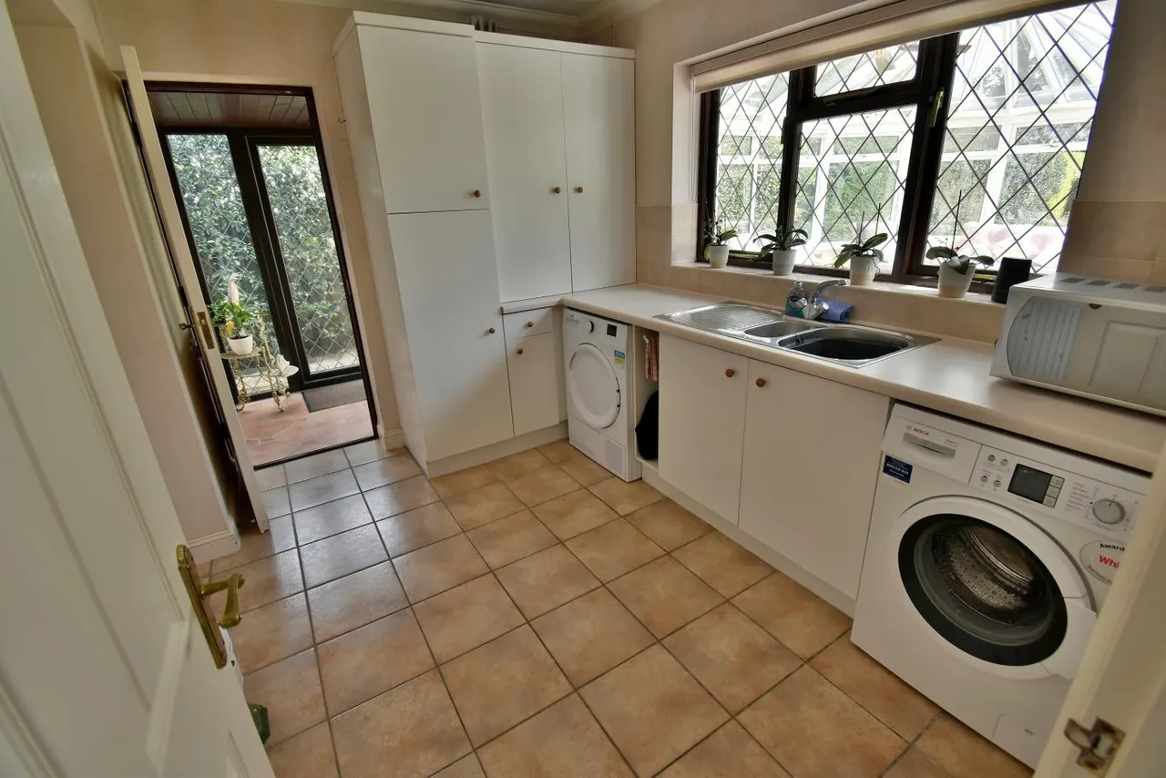 Golf Links Road, BH22, photo 7