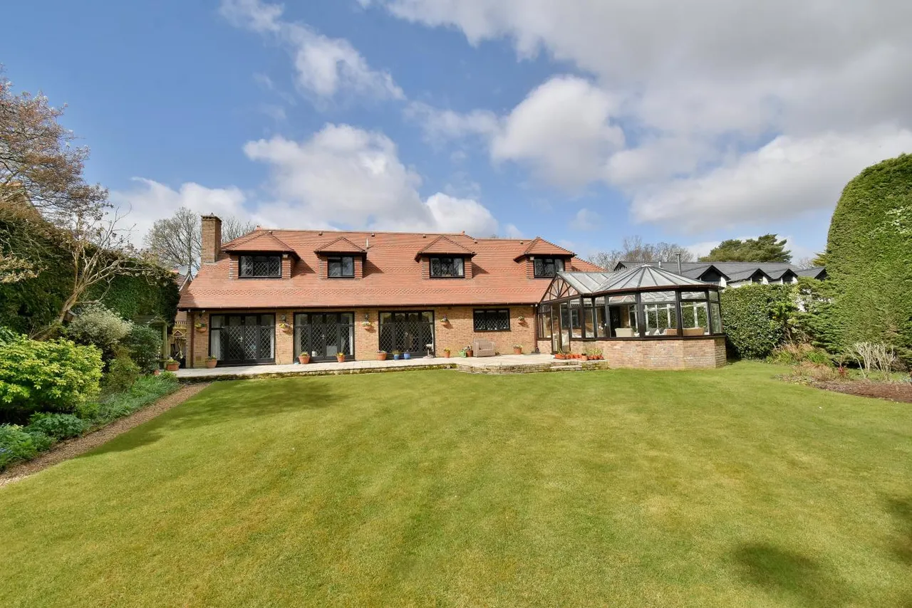 Golf Links Road, BH22, photo 4