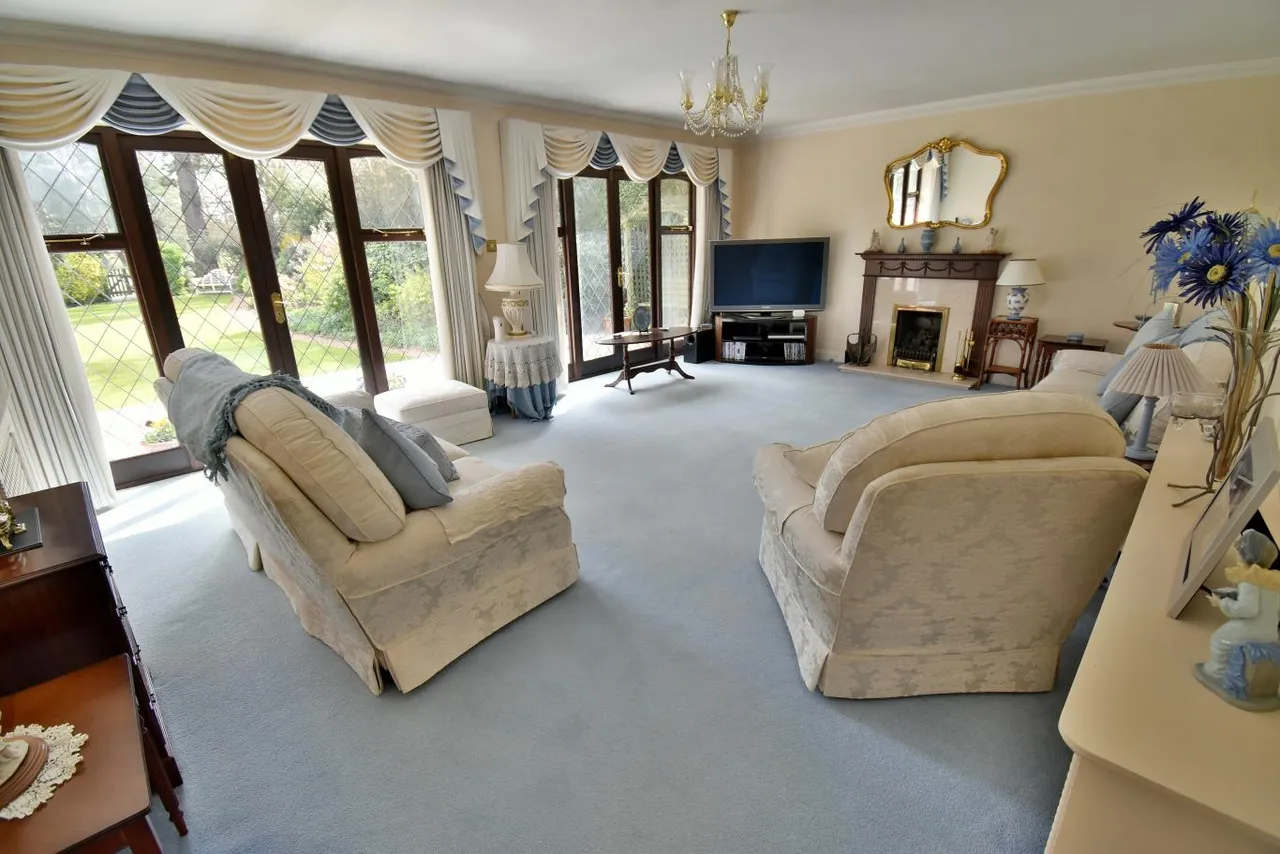 Golf Links Road, BH22, photo 8