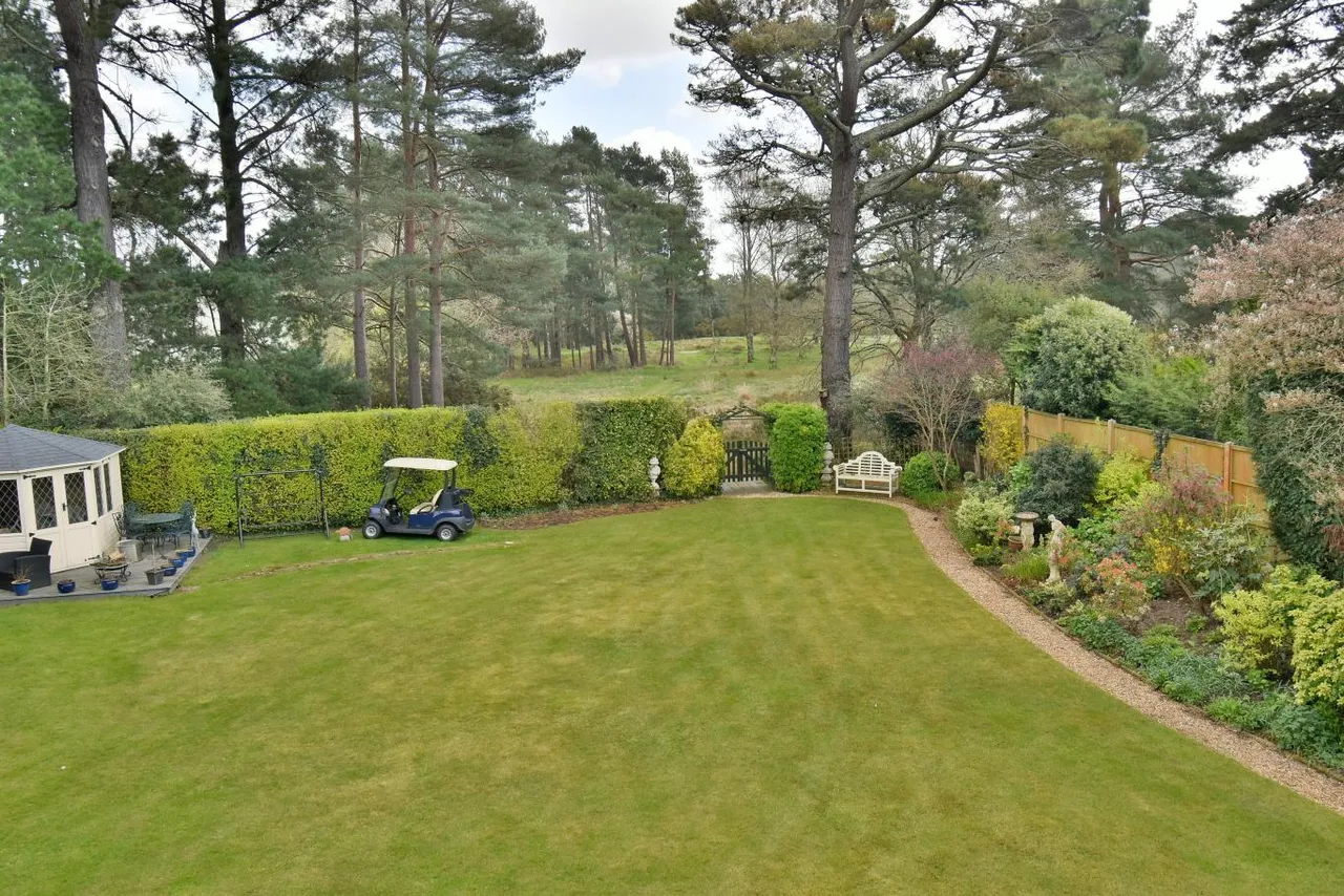 Golf Links Road, BH22, photo 24