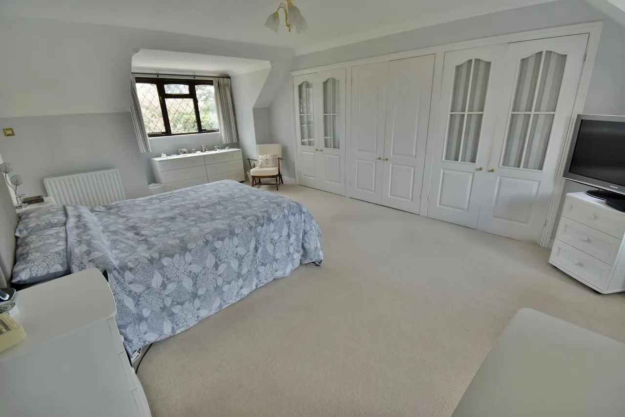 Golf Links Road, BH22, photo 16