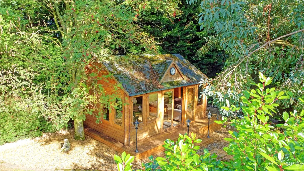 Wyndham House, Yew Tree Lane, Fairfield, Bromsgrove, Worcestershire, B61 9LT, photo 27