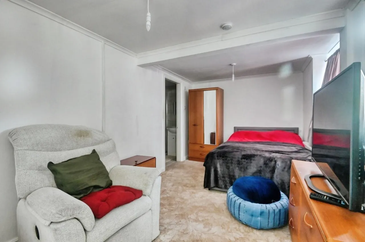 Gleneagles, Tamworth, B77, photo 9