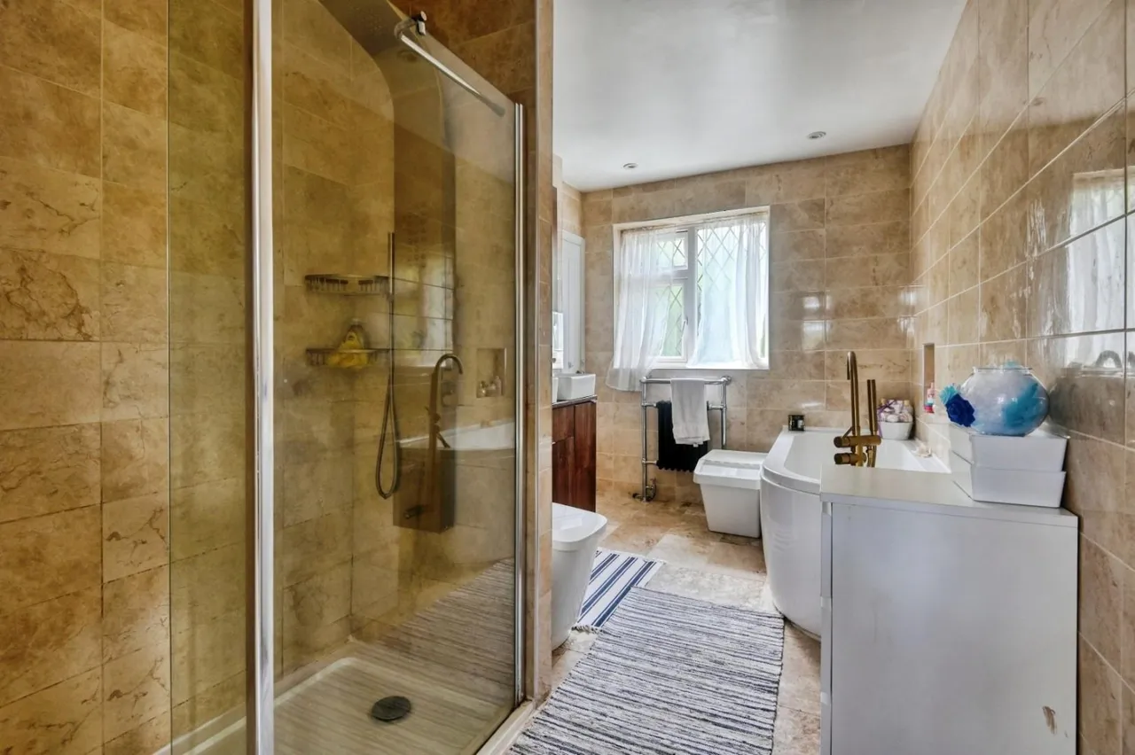 Gleneagles, Tamworth, B77, photo 10