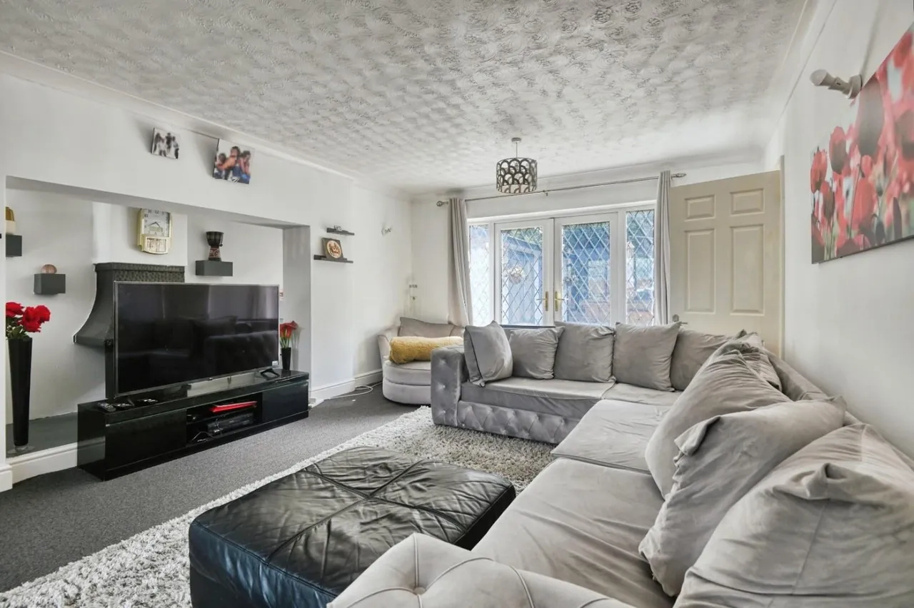 Gleneagles, Tamworth, B77, photo 2