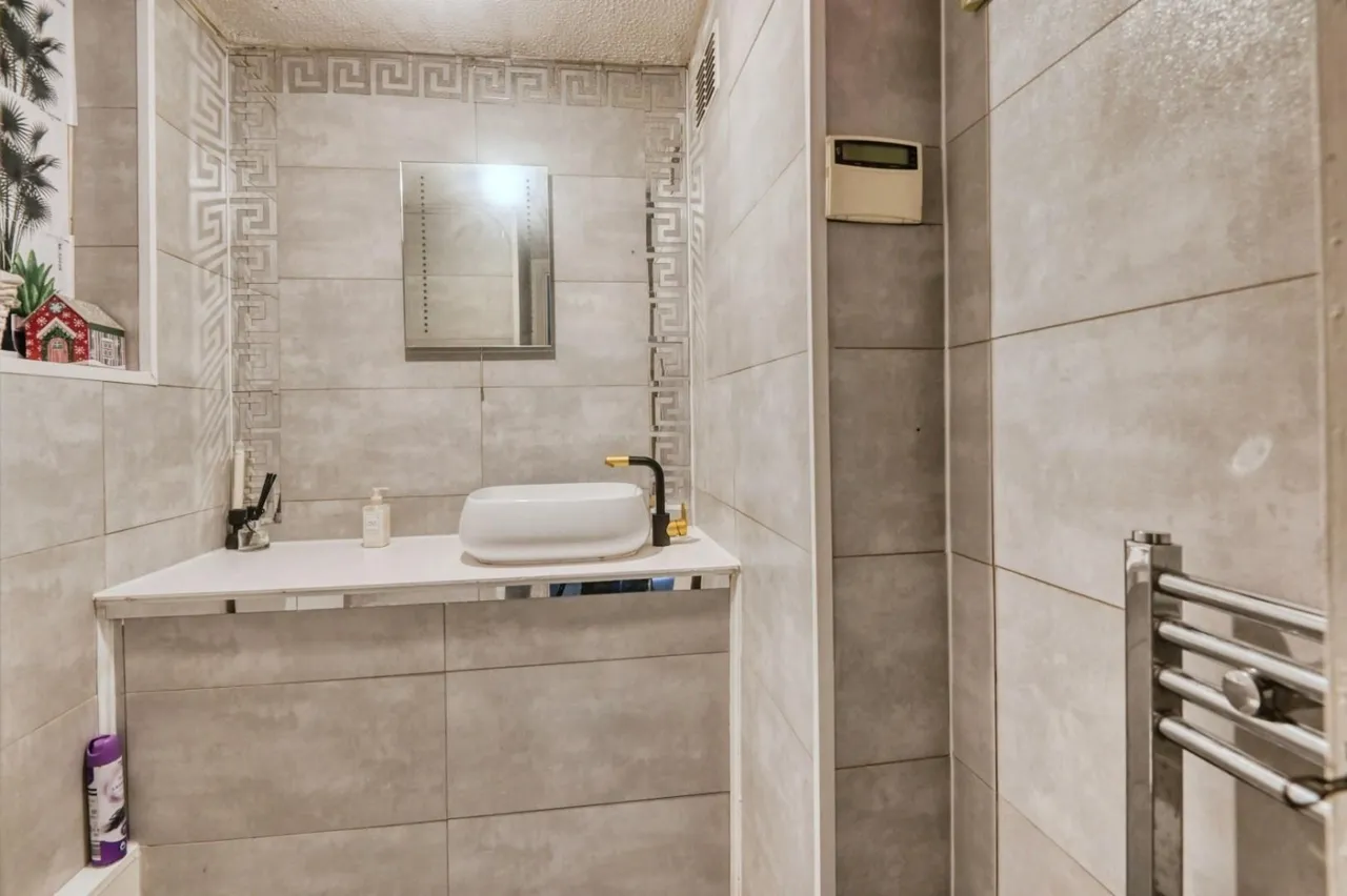 Gleneagles, Tamworth, B77, photo 13