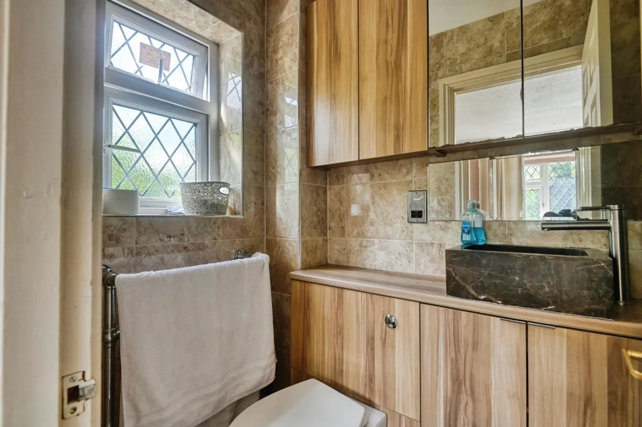 Gleneagles, Tamworth, B77, photo 16