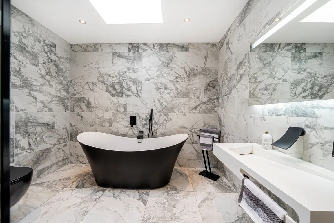 Powder Mill Lane, TW2, photo 9