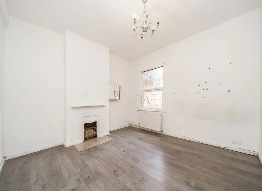 Cricklewood Lane, Cricklewood, NW2, photo 2