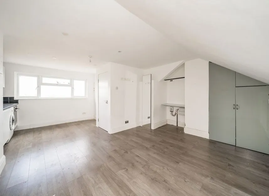 Cricklewood Lane, Cricklewood, NW2, photo 5