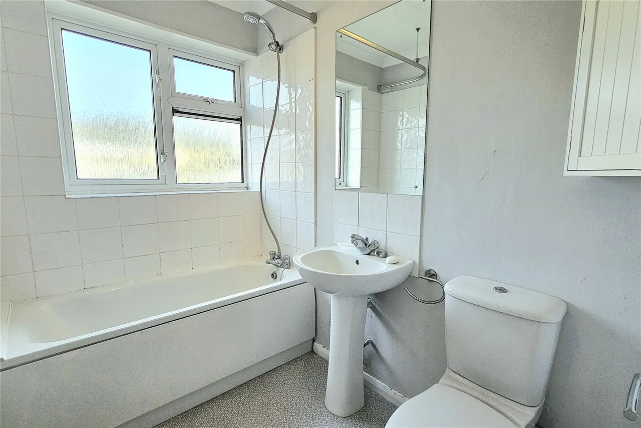 Chapel Road, Camberley, Surrey, GU15 3LT, photo 7