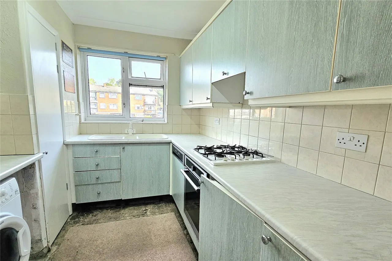 Chapel Road, Camberley, Surrey, GU15 3LT, photo 4
