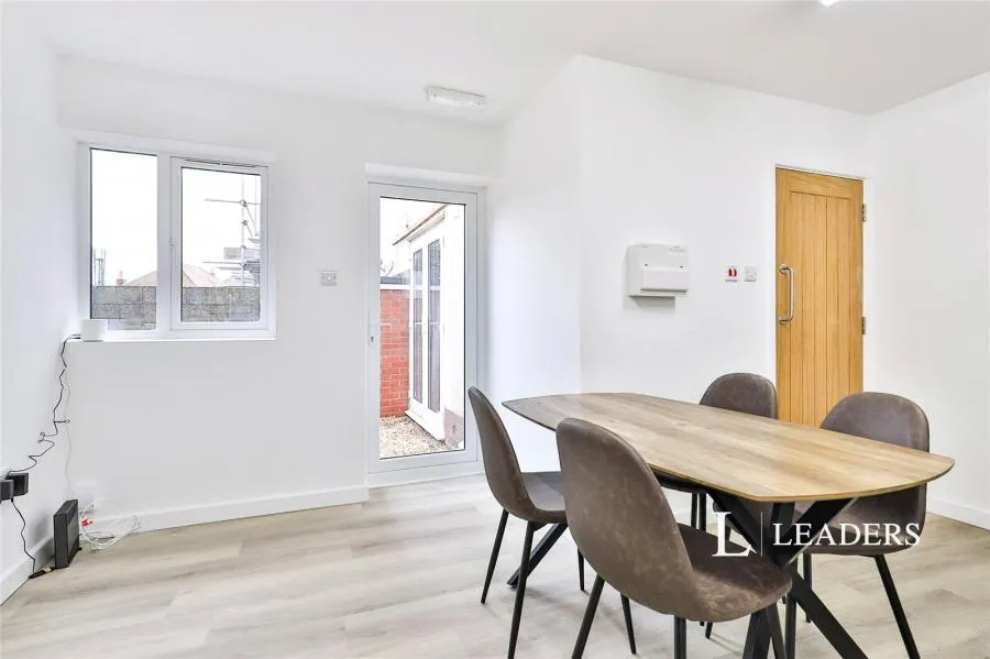 Kimmeridge Avenue, Poole, BH12, photo 23