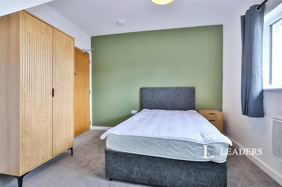 Kimmeridge Avenue, Poole, BH12, photo 9
