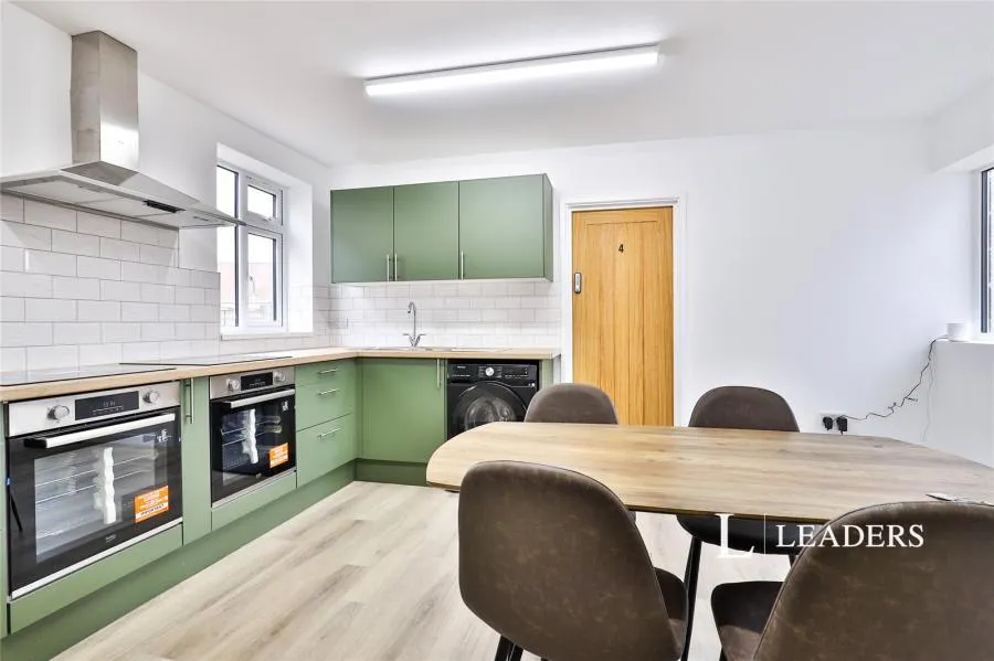 Kimmeridge Avenue, Poole, BH12, photo 3