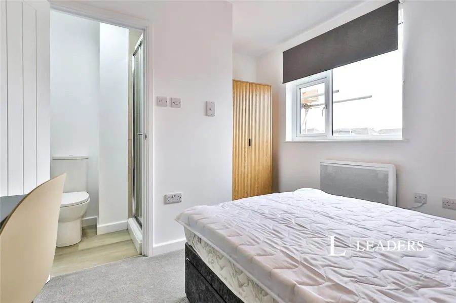 Kimmeridge Avenue, Poole, BH12, photo 11