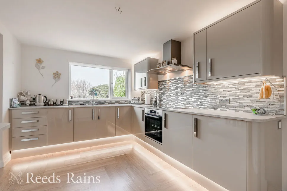 Townfield Avenue, Burnley, Lancashire, BB10, photo 2