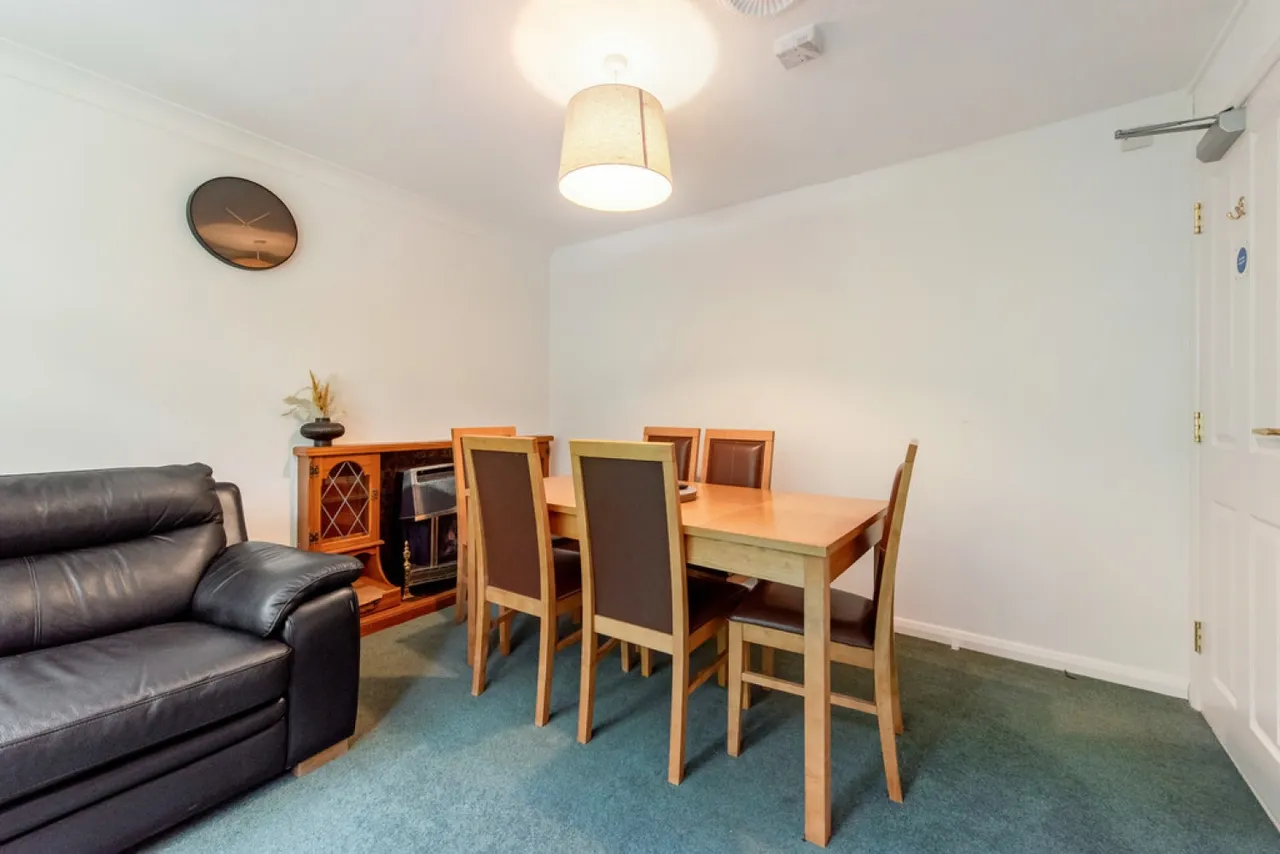 Sparkford Close, Winchester, photo 4