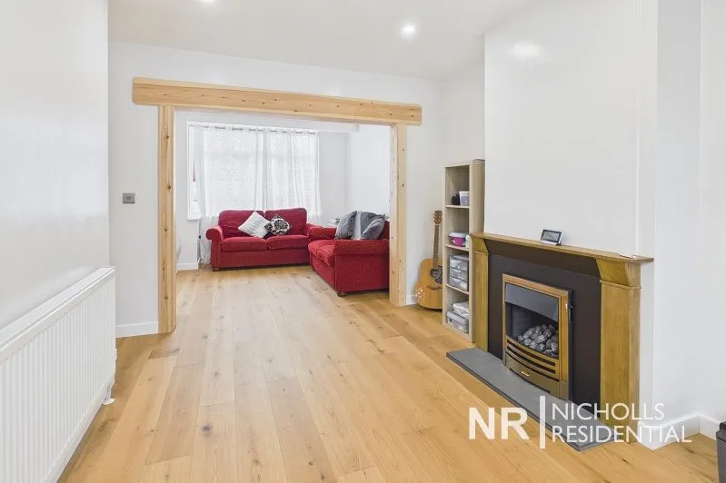 Beechcroft Road, Chessington, KT9, photo 4