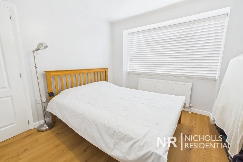 Beechcroft Road, Chessington, KT9, photo 15