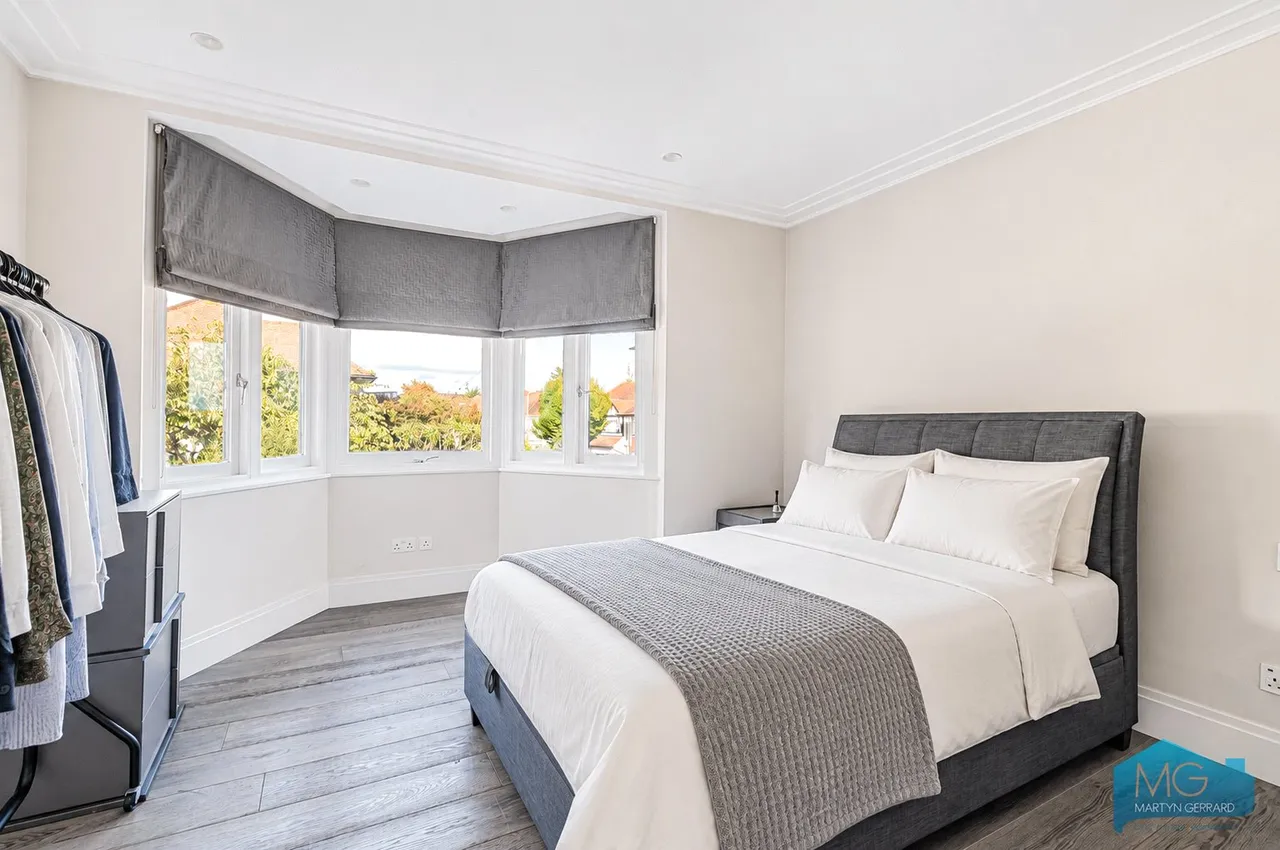 Elliot Road, London, NW4, photo 16