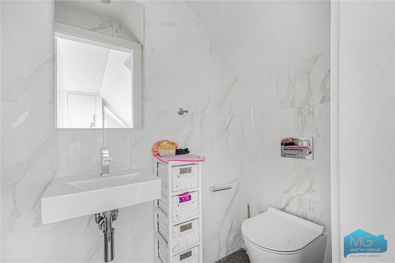 Elliot Road, London, NW4, photo 27