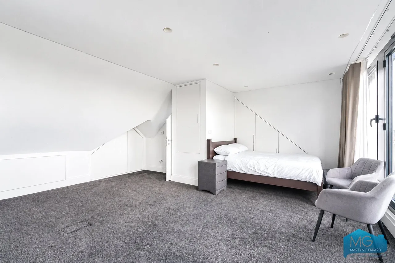 Elliot Road, London, NW4, photo 20