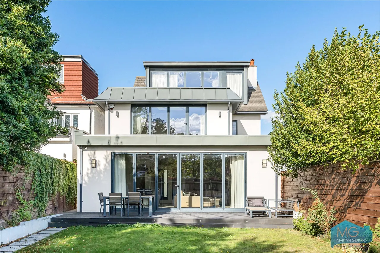 Elliot Road, London, NW4, photo 23