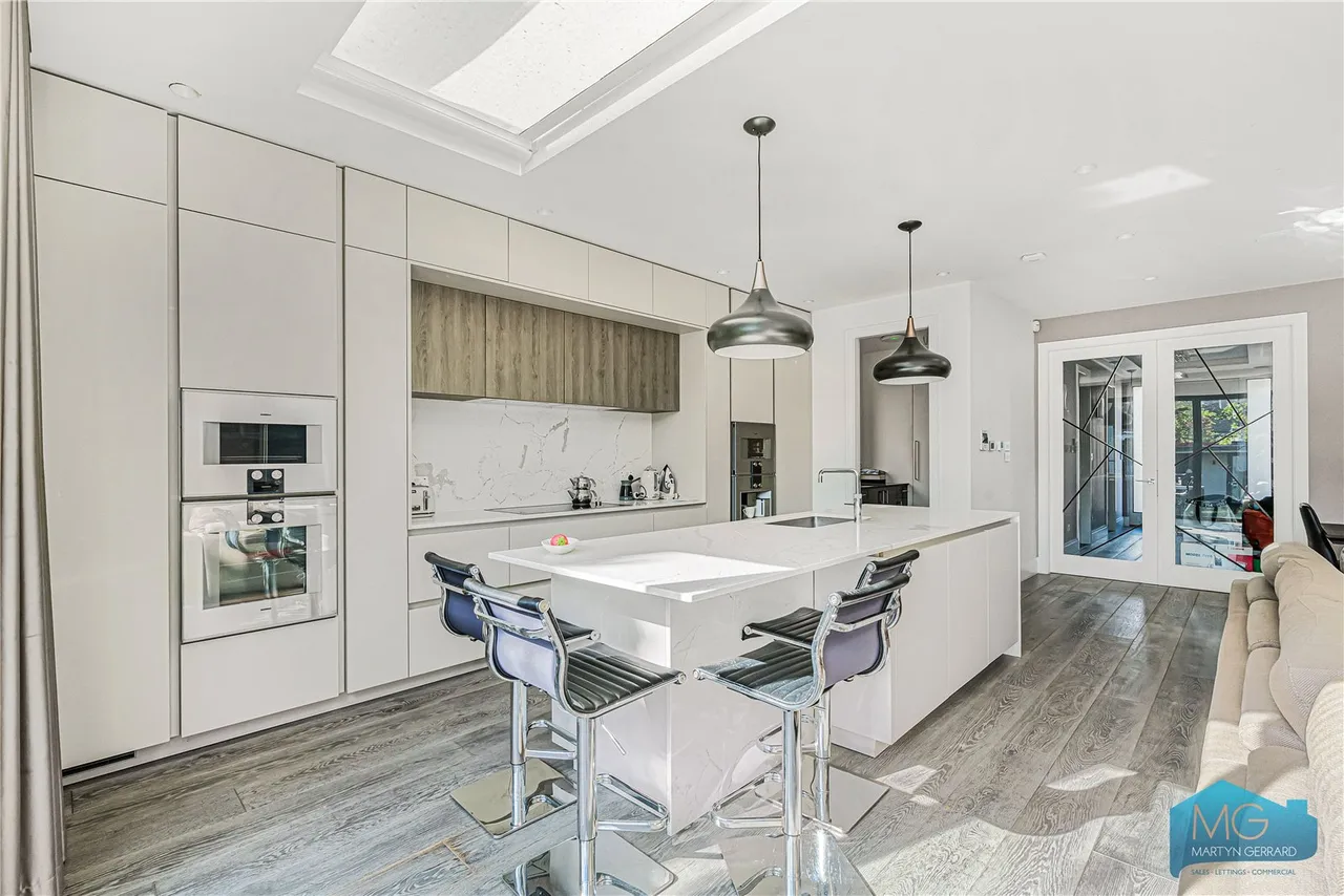 Elliot Road, London, NW4, photo 8