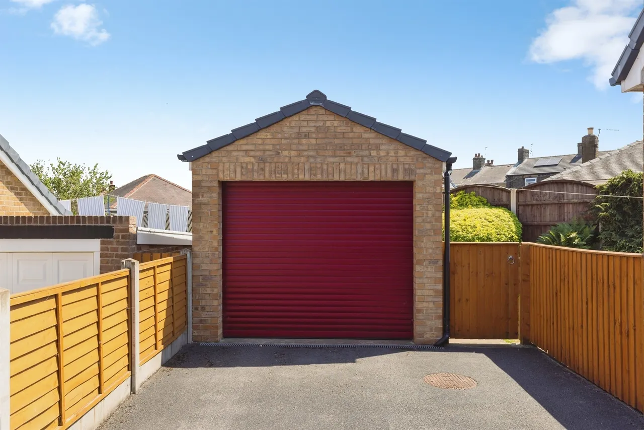Broadgate, Ossett, photo 2
