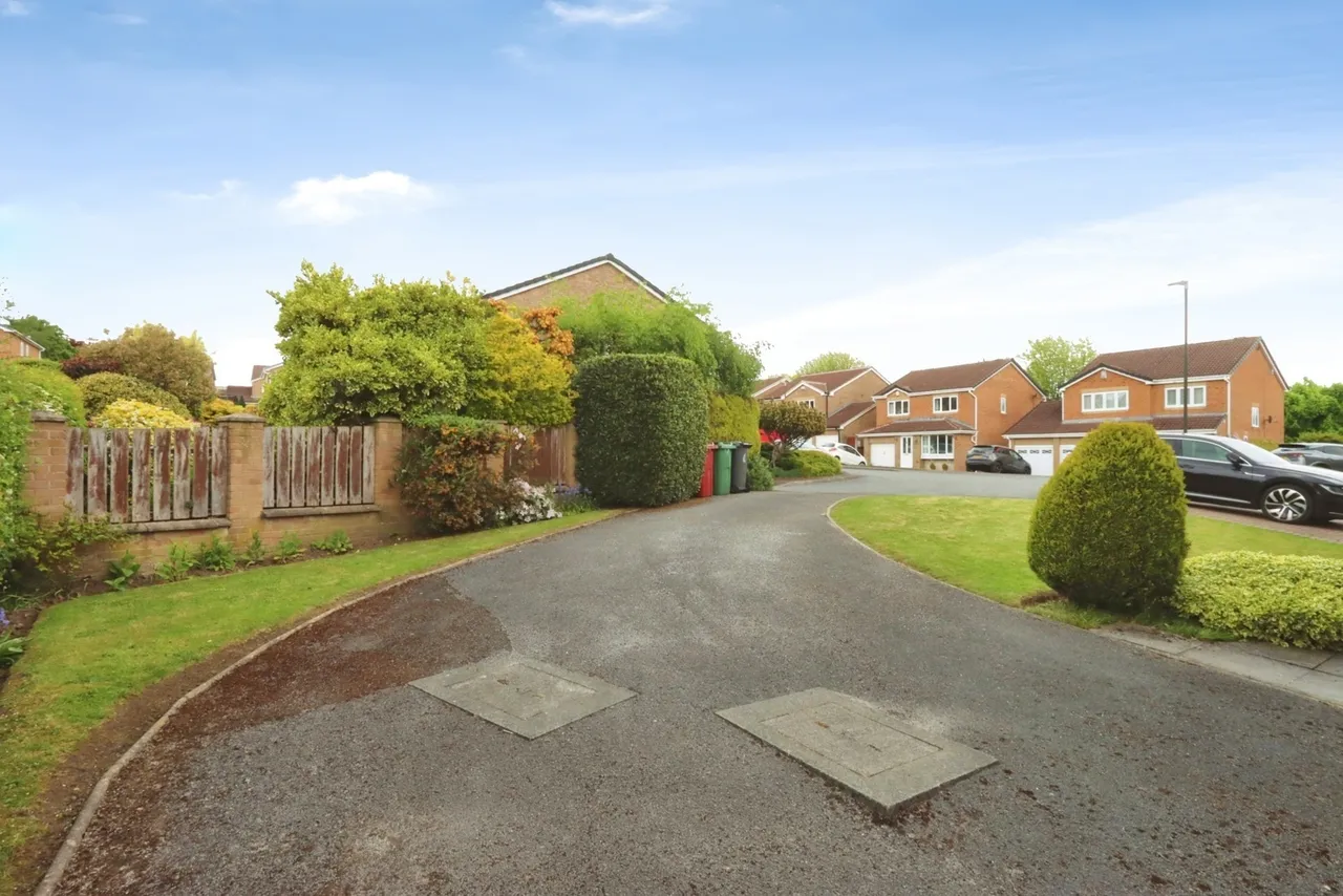 Cruck Close, Dronfield Woodhouse, Dronfield, Derbyshire, S18, photo 23