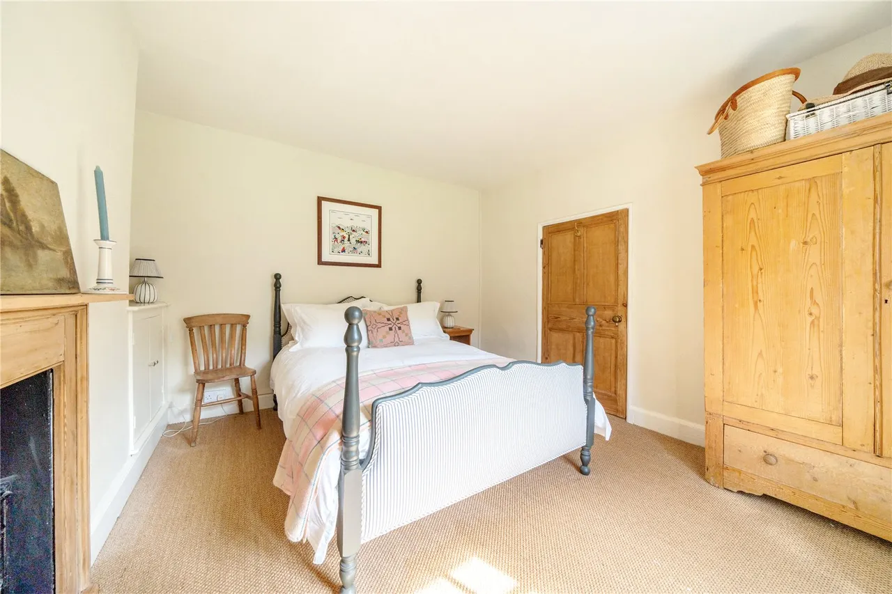 A charming 3 bedroomed detached cottage located in this pretty rural hamlet enjoying a landscaped garden with vegetable, photo 20