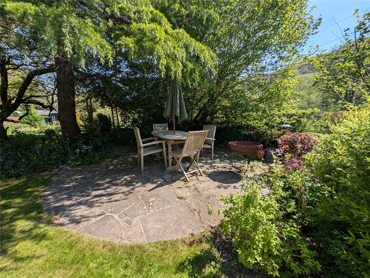A charming 3 bedroomed detached cottage located in this pretty rural hamlet enjoying a landscaped garden with vegetable, photo 26