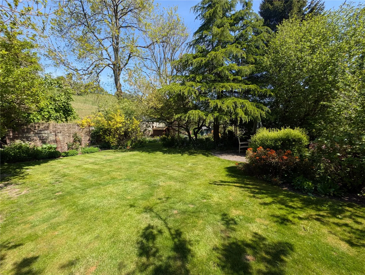 A charming 3 bedroomed detached cottage located in this pretty rural hamlet enjoying a landscaped garden with vegetable, photo 25