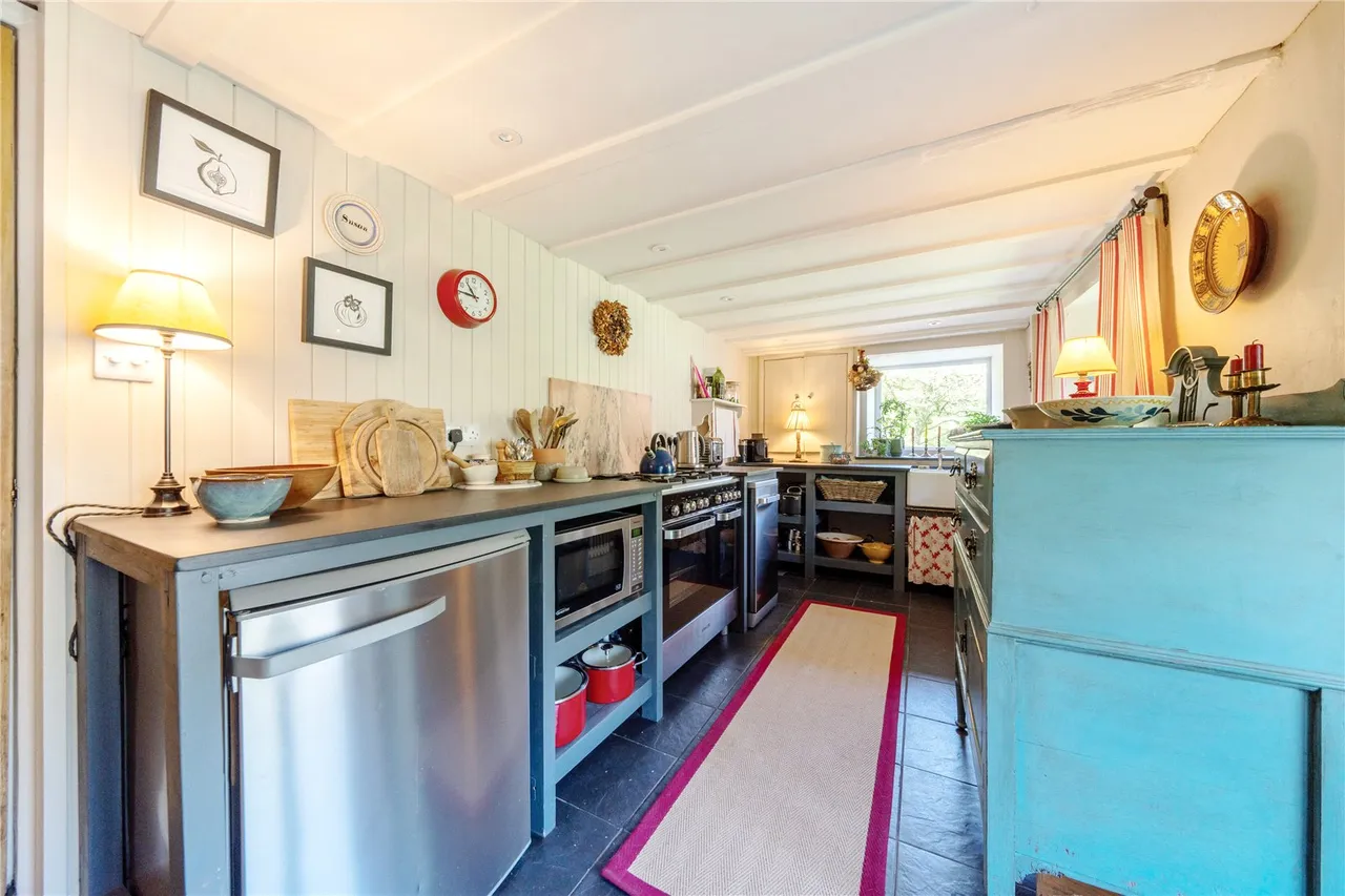 A charming 3 bedroomed detached cottage located in this pretty rural hamlet enjoying a landscaped garden with vegetable, photo 9