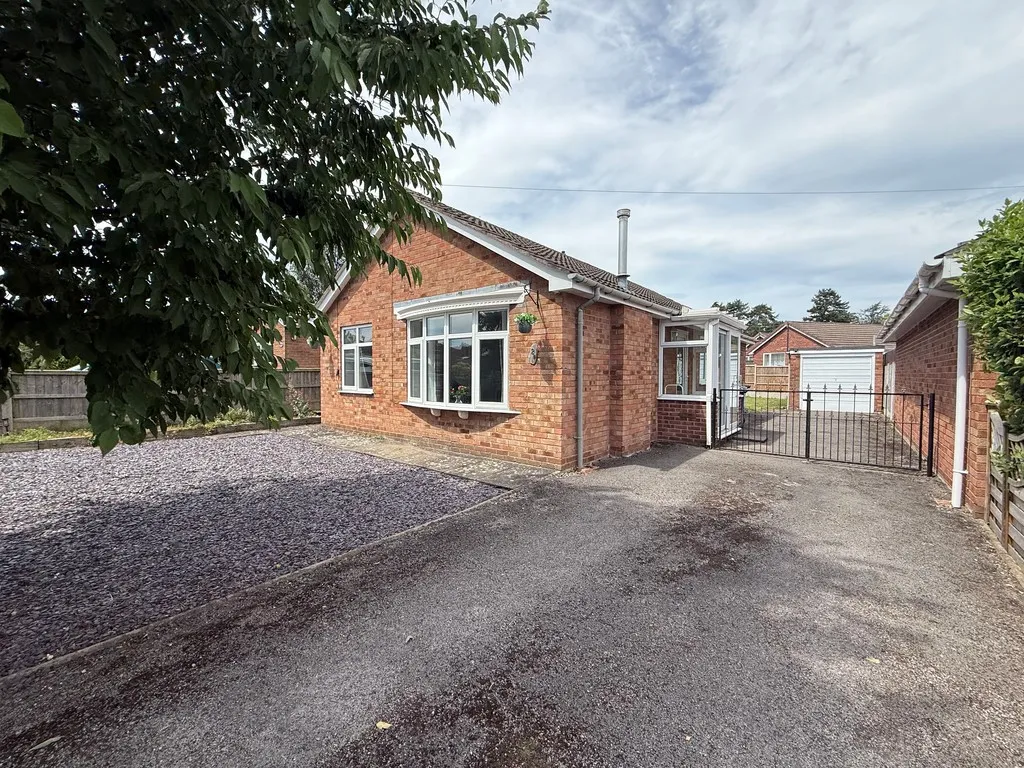 3 bed house for sale, Moor Grove, Uttoxeter
