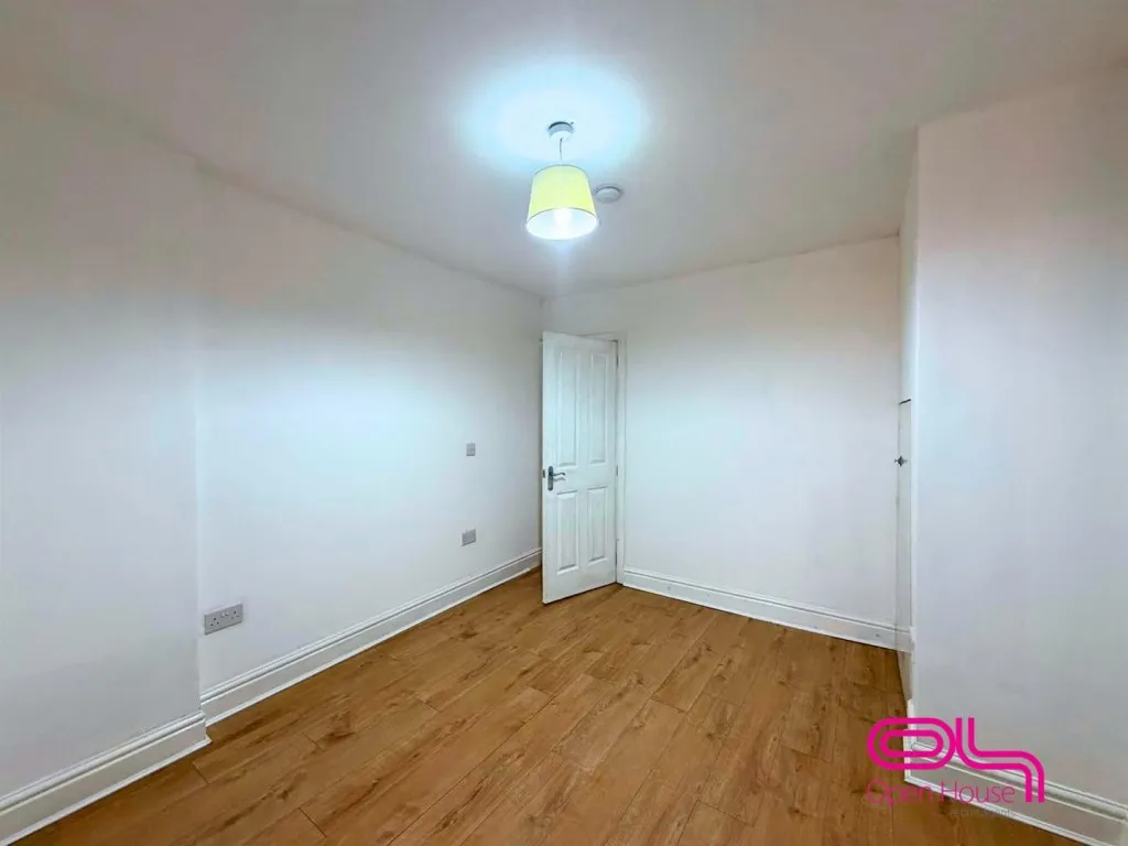 St. Georges Road, Bolton, BL1, photo 4