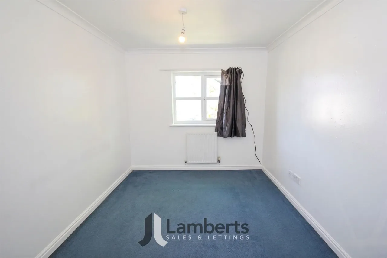 2 Old Vicarage Gardens, Studley, photo 12