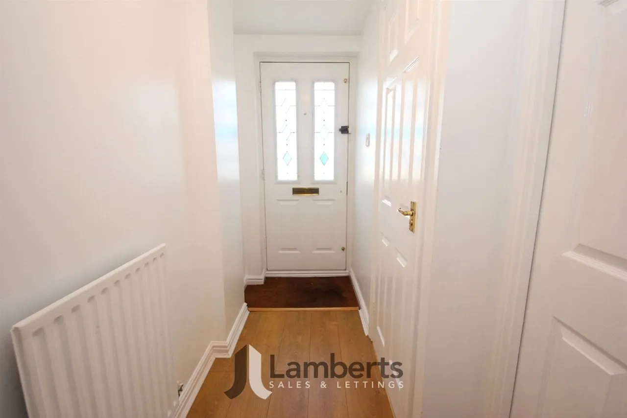 2 Old Vicarage Gardens, Studley, photo 9