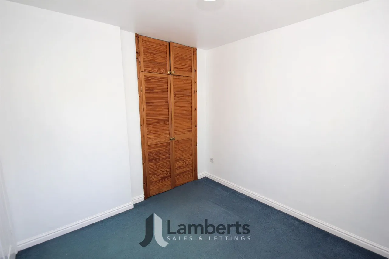 2 Old Vicarage Gardens, Studley, photo 14