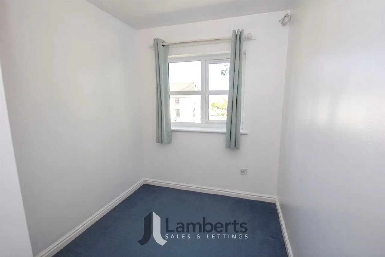 2 Old Vicarage Gardens, Studley, photo 15