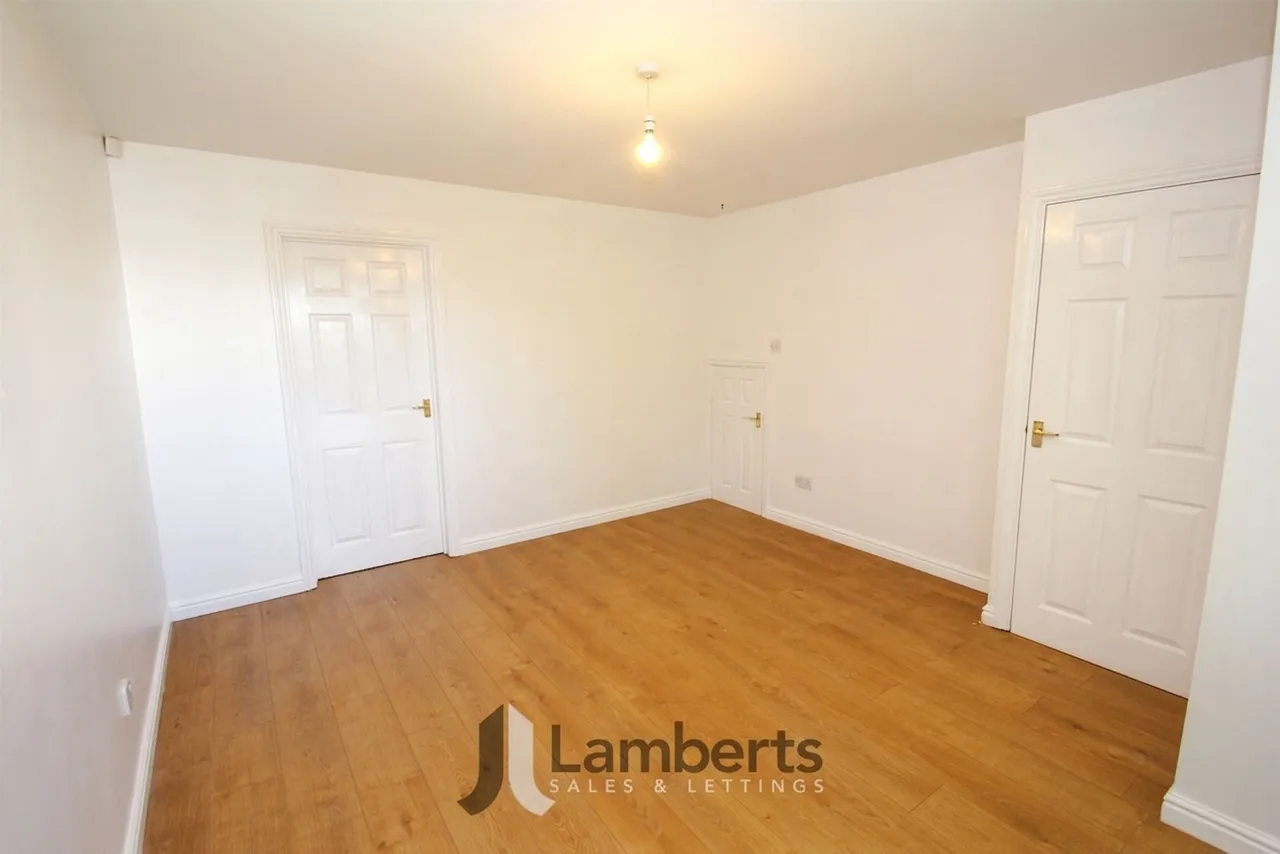 2 Old Vicarage Gardens, Studley, photo 7