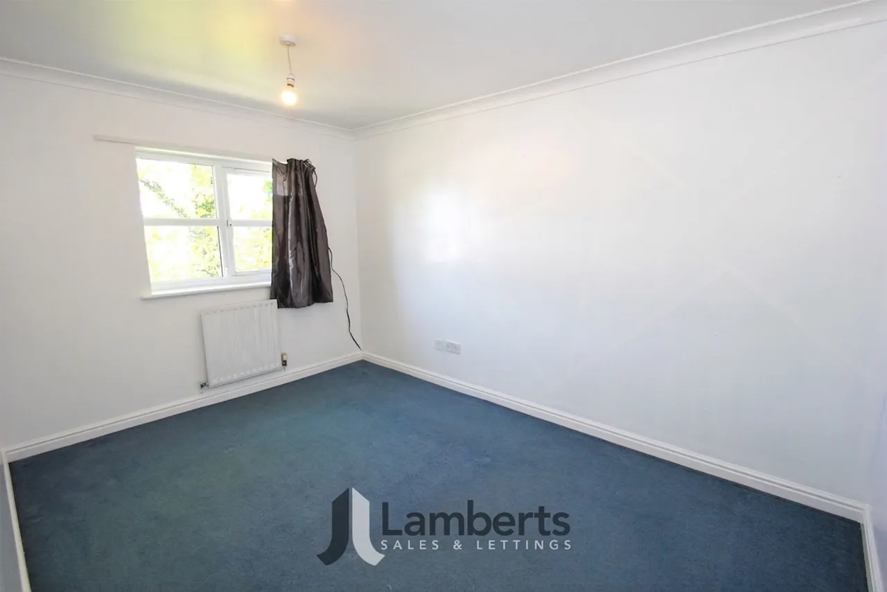 2 Old Vicarage Gardens, Studley, photo 11