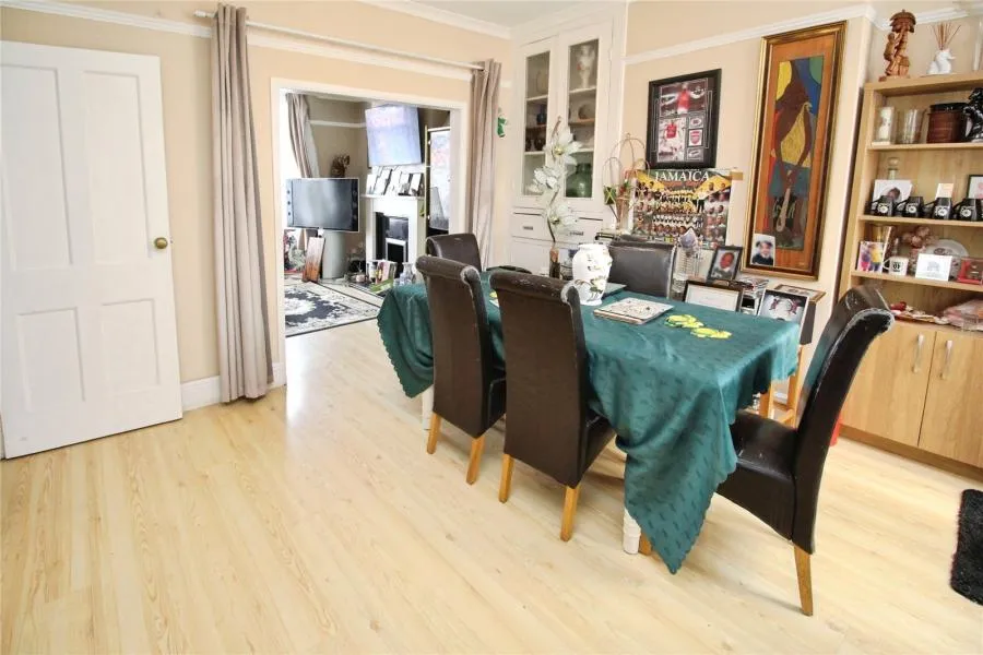 Windsor Street, Bletchley, MK2, photo 3