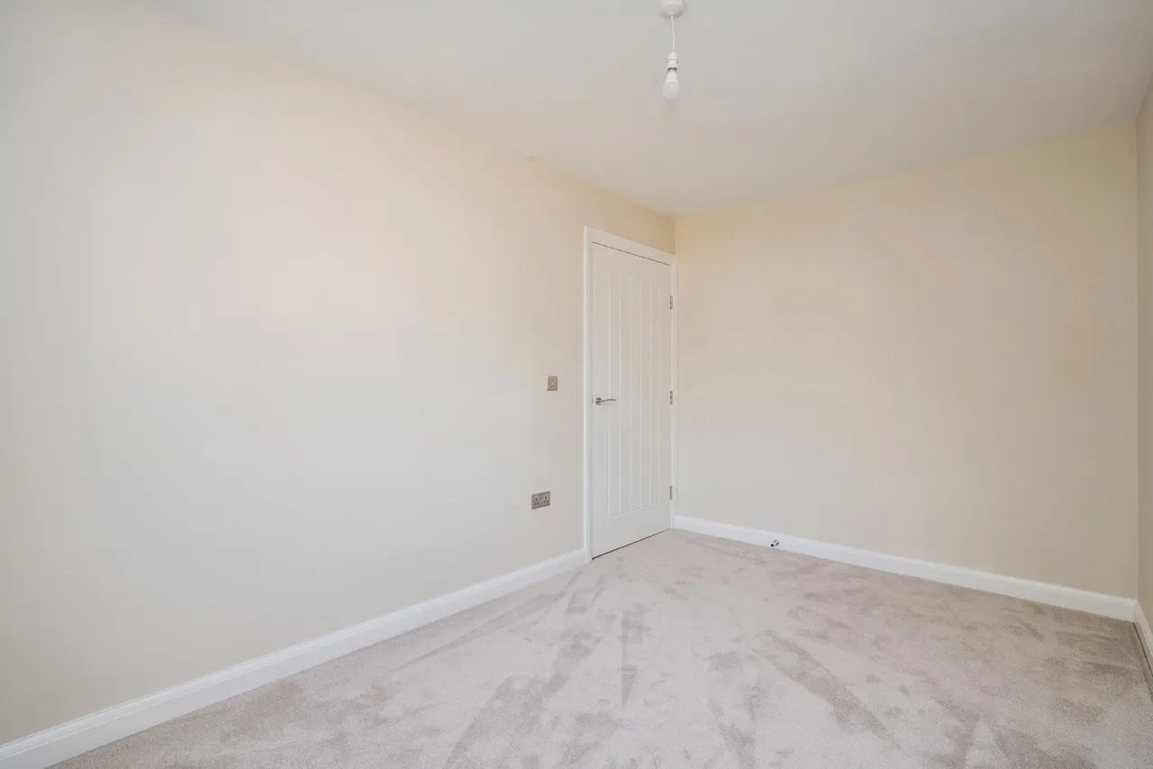 Orchard Close, Bosham, PO18, photo 14