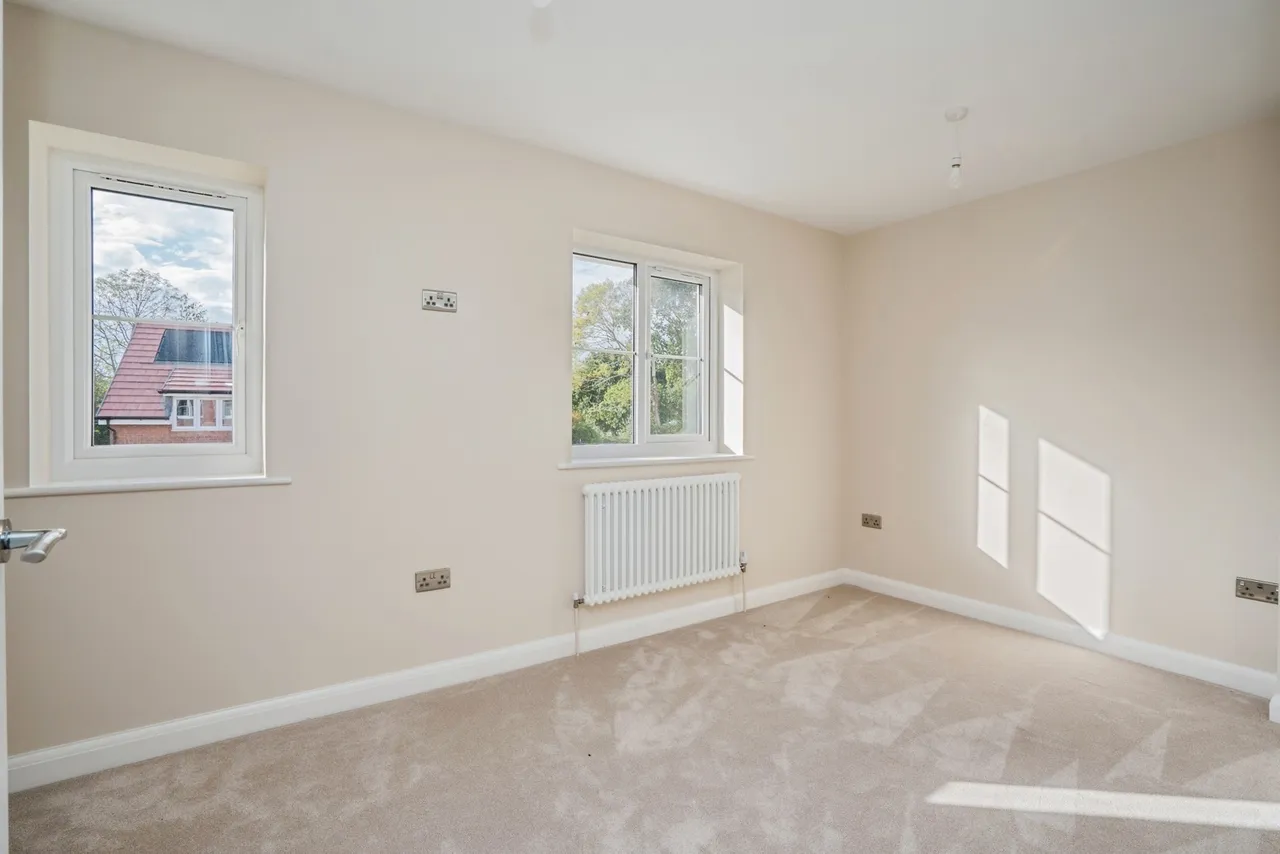 Orchard Close, Bosham, PO18, photo 7