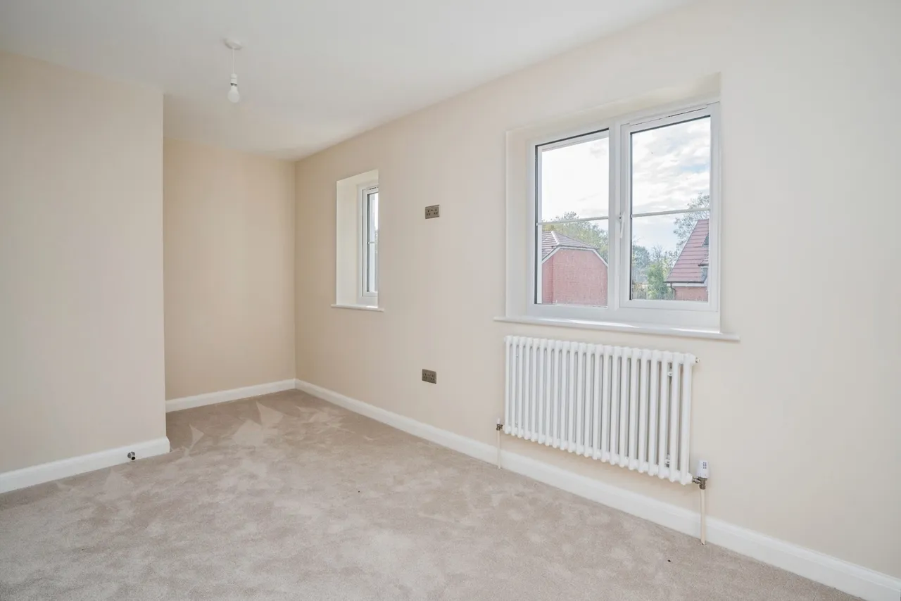 Orchard Close, Bosham, PO18, photo 12