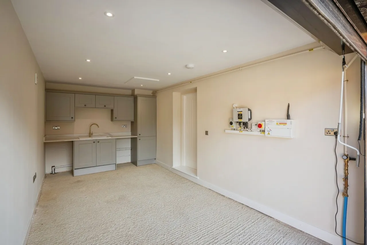 Orchard Close, Bosham, PO18, photo 16
